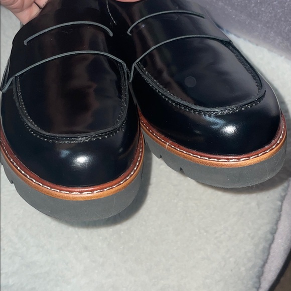 Coach Woman’s Leather Loafers - Picture 9 of 10
